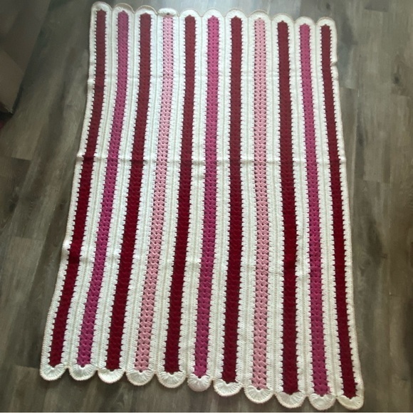 Afghan Blanket Homemade Grannycore Throw Pink White Red - Picture 5 of 12